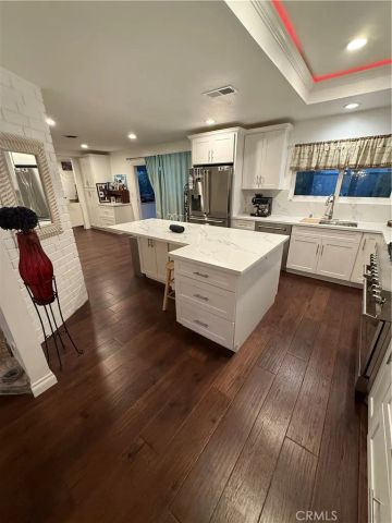 1571 E Palm, Covina, CA 91724