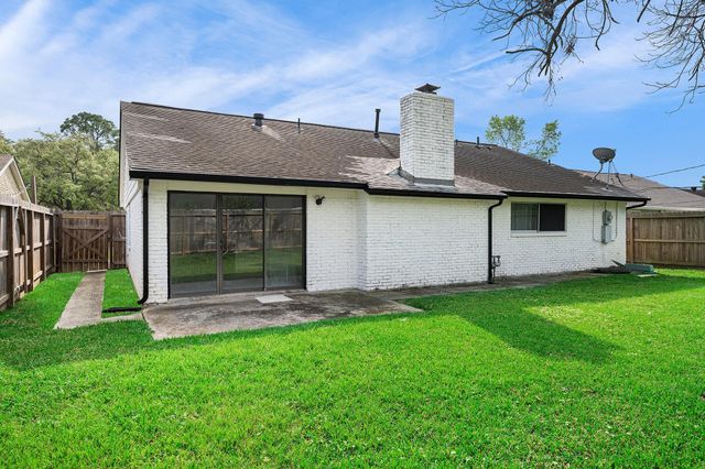 10818 Hillcroft Avenue, Houston, TX 77096