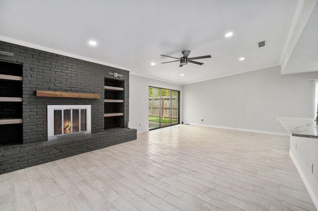 10818 Hillcroft Avenue, Houston, TX 77096