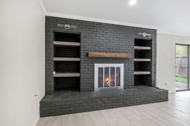 10818 Hillcroft Avenue, Houston, TX 77096