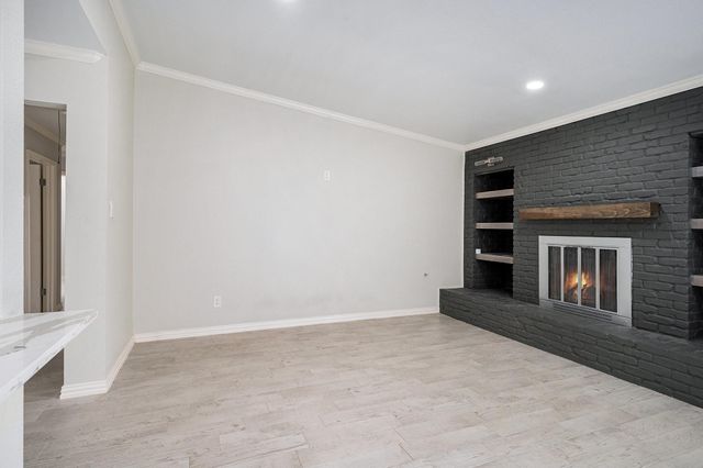 10818 Hillcroft Avenue, Houston, TX 77096