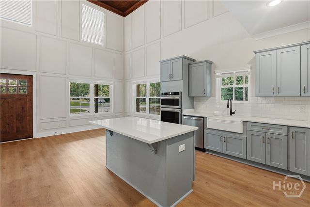 406 S Ash Street, Springfield, GA 31329