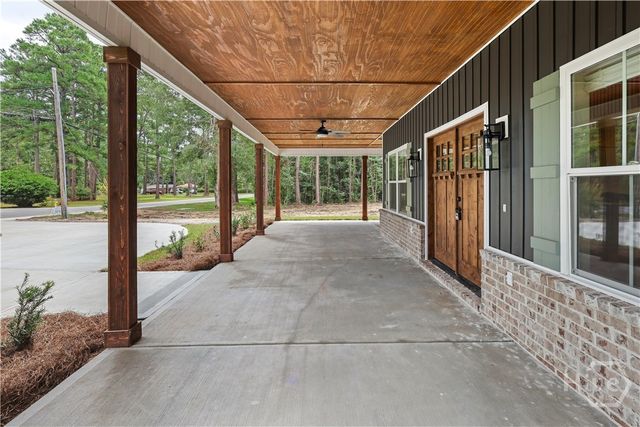 406 S Ash Street, Springfield, GA 31329
