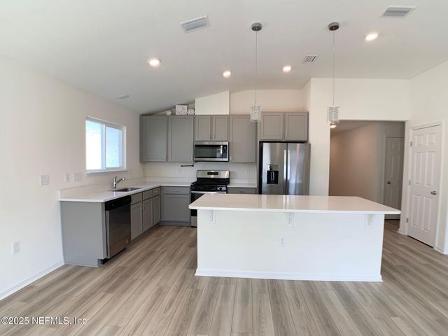 7948 RIPPA VALLEY Way, Jacksonville, FL 32222