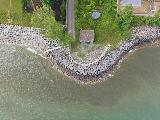 200 Marx Drive, New Buffalo City, MI 49117