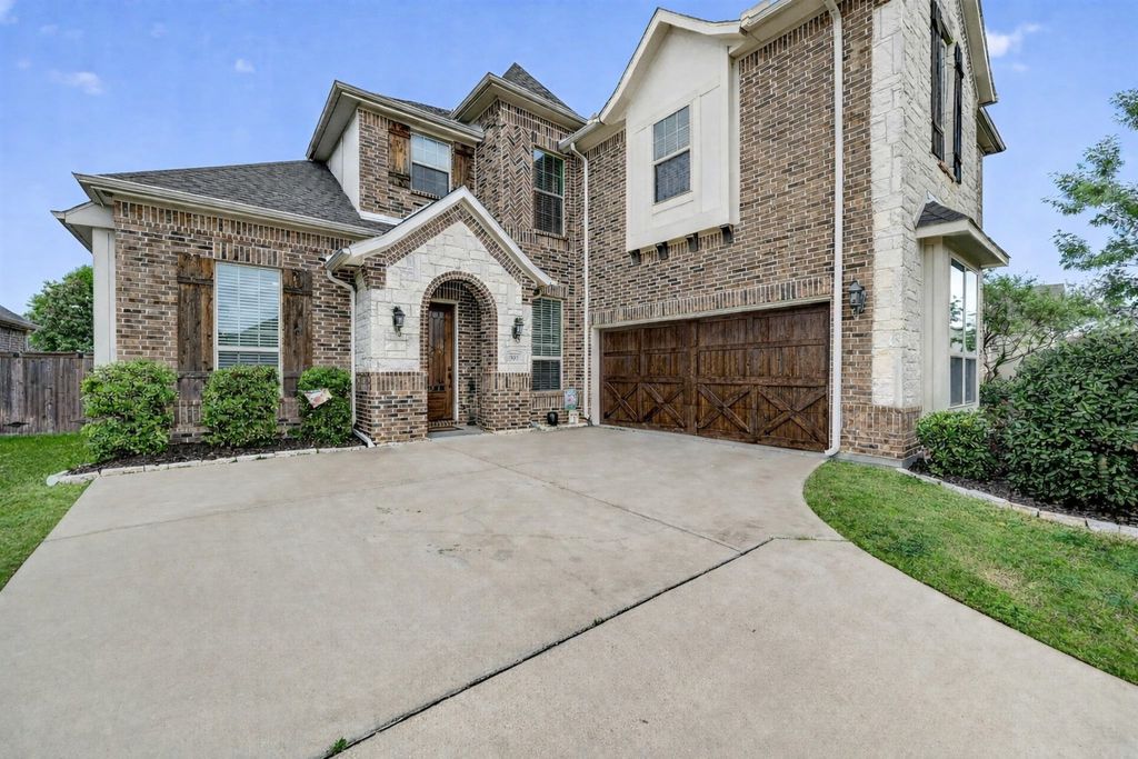 937 Merion Drive, Fort Worth, TX 76028