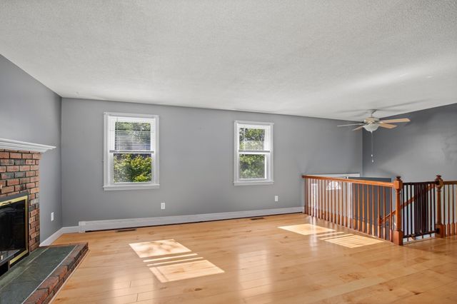 12 Pryer Drive, Bourne, MA 02559