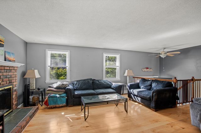 12 Pryer Drive, Bourne, MA 02559