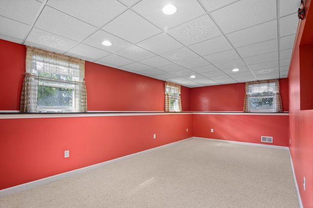 12 Pryer Drive, Bourne, MA 02559