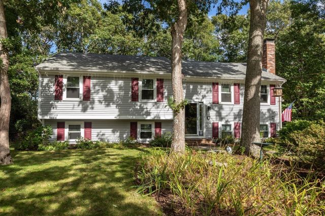 12 Pryer Drive, Bourne, MA 02559