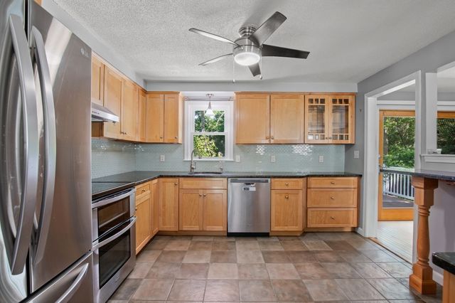 12 Pryer Drive, Bourne, MA 02559
