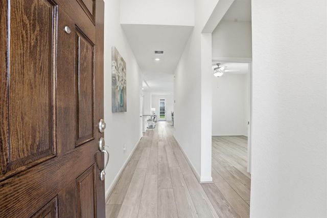 8739 Ute Creek Lane, Magnolia, TX 77354