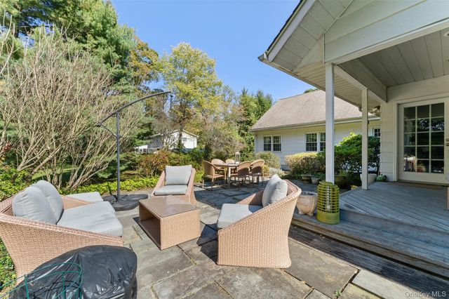 14 Earlwood Drive, Poughkeepsie, NY 12603
