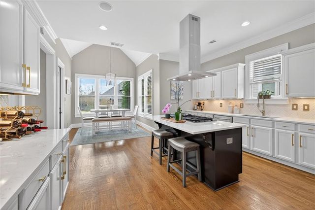 5471 Autumn Flame Drive, Braselton, GA 30517