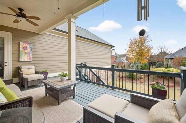 5471 Autumn Flame Drive, Braselton, GA 30517