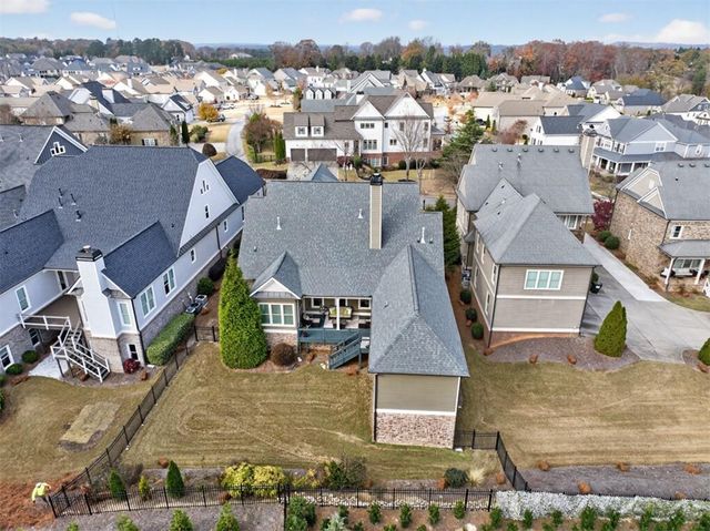 5471 Autumn Flame Drive, Braselton, GA 30517