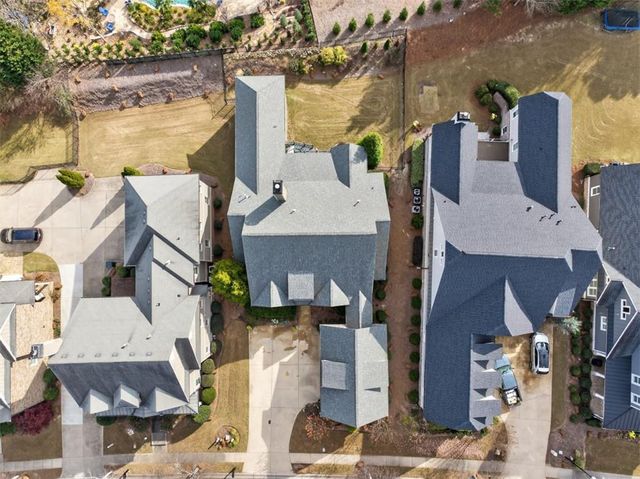 5471 Autumn Flame Drive, Braselton, GA 30517