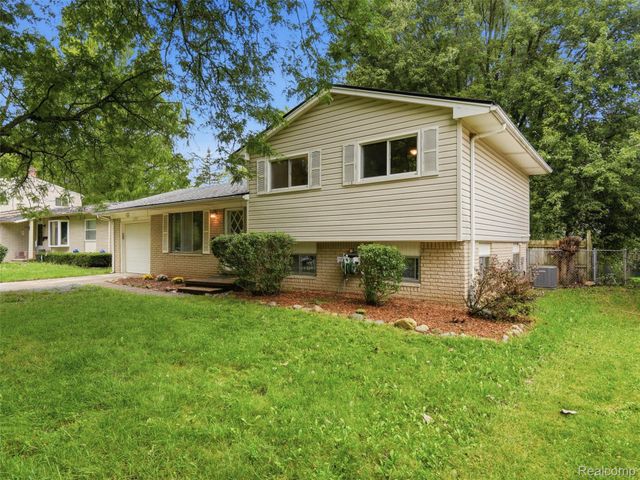 1757 Dover Court, Superior Charter Township, MI 48198