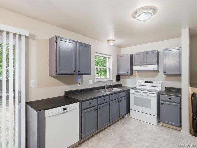 1757 Dover Court, Superior Charter Township, MI 48198