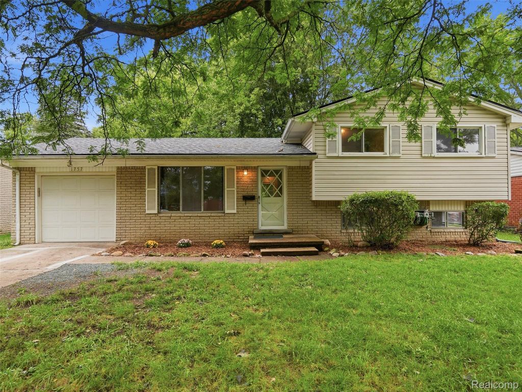 1757 Dover Court, Superior Charter Township, MI 48198