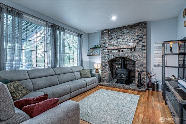 8611 165th Street Ct E, Puyallup, WA 98375