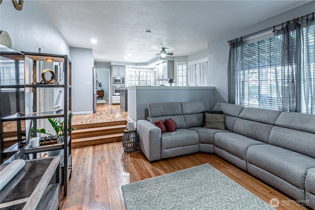 8611 165th Street Ct E, Puyallup, WA 98375