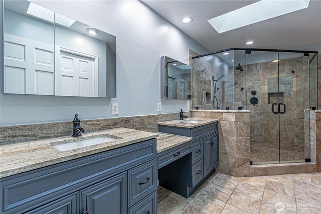 8611 165th Street Ct E, Puyallup, WA 98375