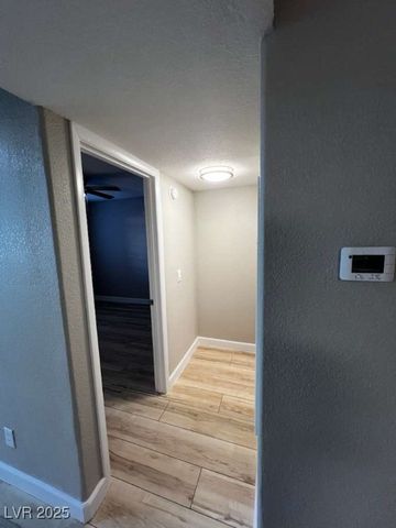 231 Mission Newport Lane 102, Las Vegas, NV 89107