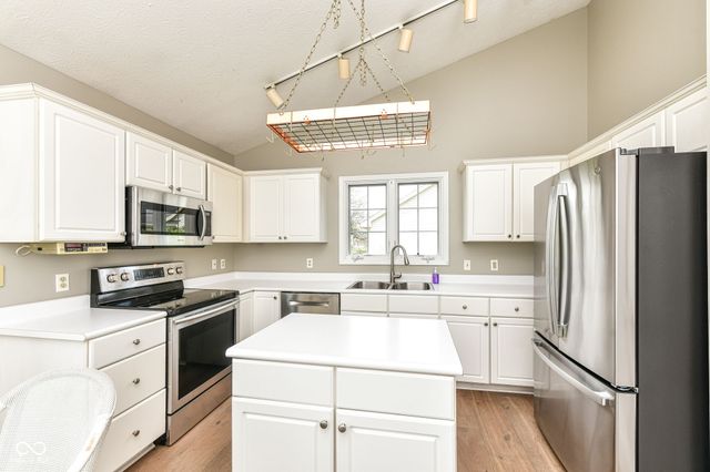 18015 Sun Ridge Circle, Noblesville, IN 46062