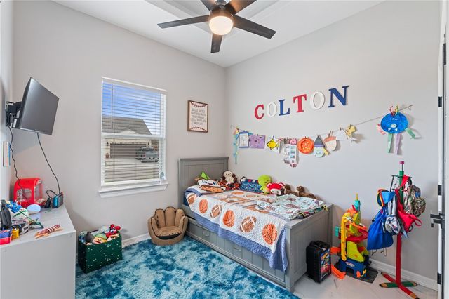 102 Prestwick Dr, Portland, TX 78374