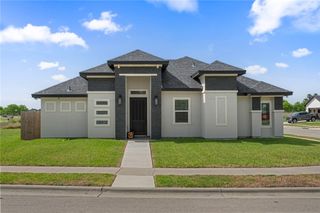 102 Prestwick Dr, Portland, TX 78374