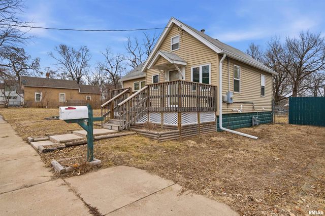 932 S SUMNER Avenue, Peoria, IL 61605