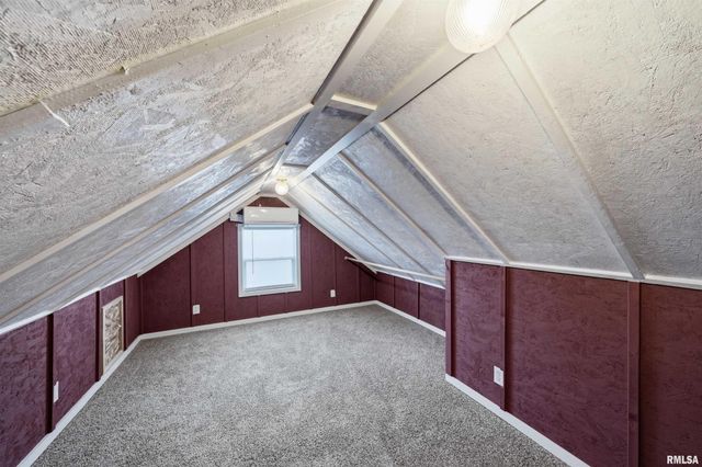 932 S SUMNER Avenue, Peoria, IL 61605