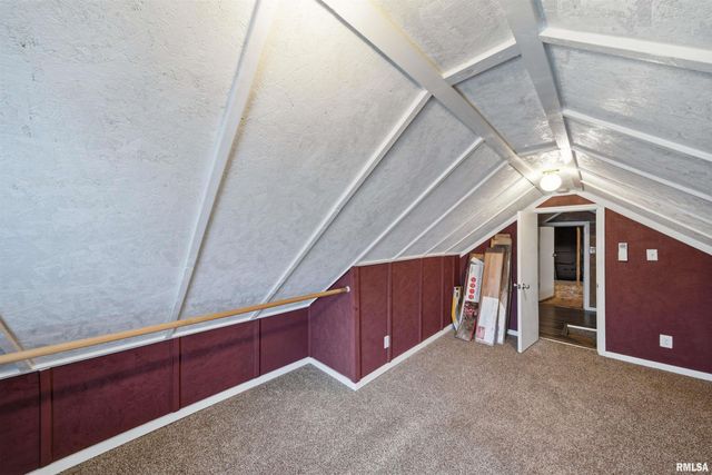 932 S SUMNER Avenue, Peoria, IL 61605