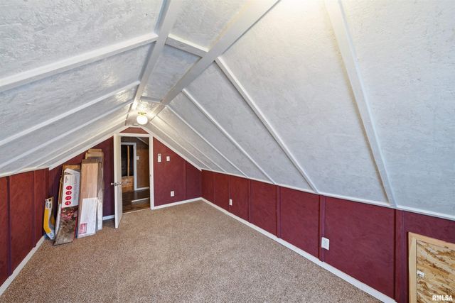 932 S SUMNER Avenue, Peoria, IL 61605