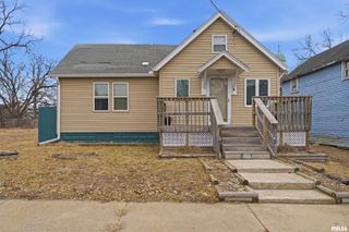 932 S SUMNER Avenue, Peoria, IL 61605