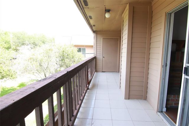 10555 Turtlewood Ct 1001, Houston, TX 77072