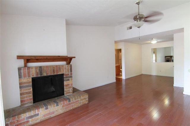 10555 Turtlewood Ct 1001, Houston, TX 77072