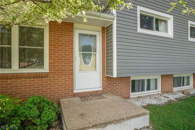 511 Taff Circle, Louisville, OH 44641