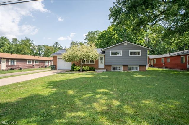 511 Taff Circle, Louisville, OH 44641
