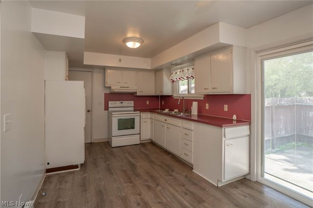 511 Taff Circle, Louisville, OH 44641