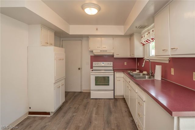 511 Taff Circle, Louisville, OH 44641