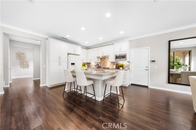 102 Yellow Pine, Irvine, CA 92618