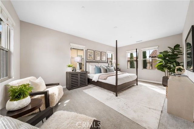 102 Yellow Pine, Irvine, CA 92618