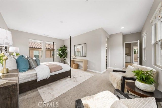 102 Yellow Pine, Irvine, CA 92618