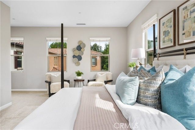 102 Yellow Pine, Irvine, CA 92618