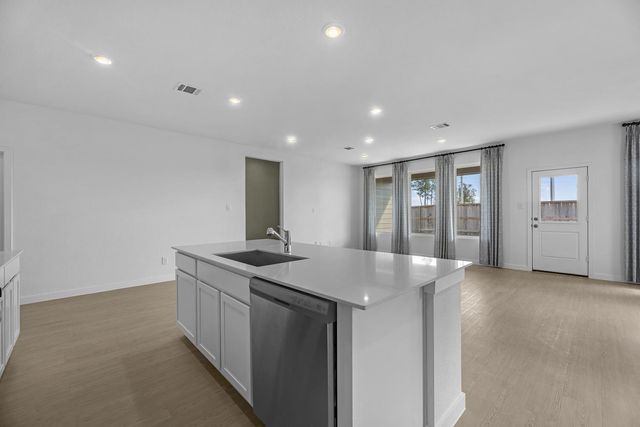 10120 Oakland Hills Drive, Cleveland, TX 77327