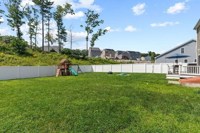 29 Tea Party Dr 29, Uxbridge, MA 01569