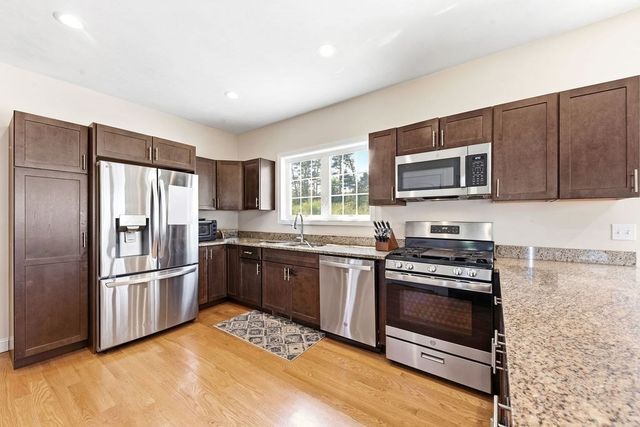 29 Tea Party Dr 29, Uxbridge, MA 01569
