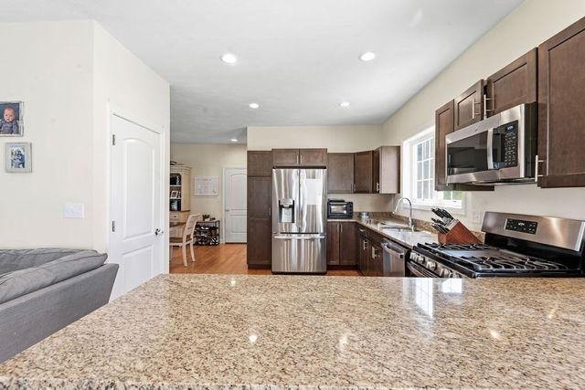 29 Tea Party Dr 29, Uxbridge, MA 01569